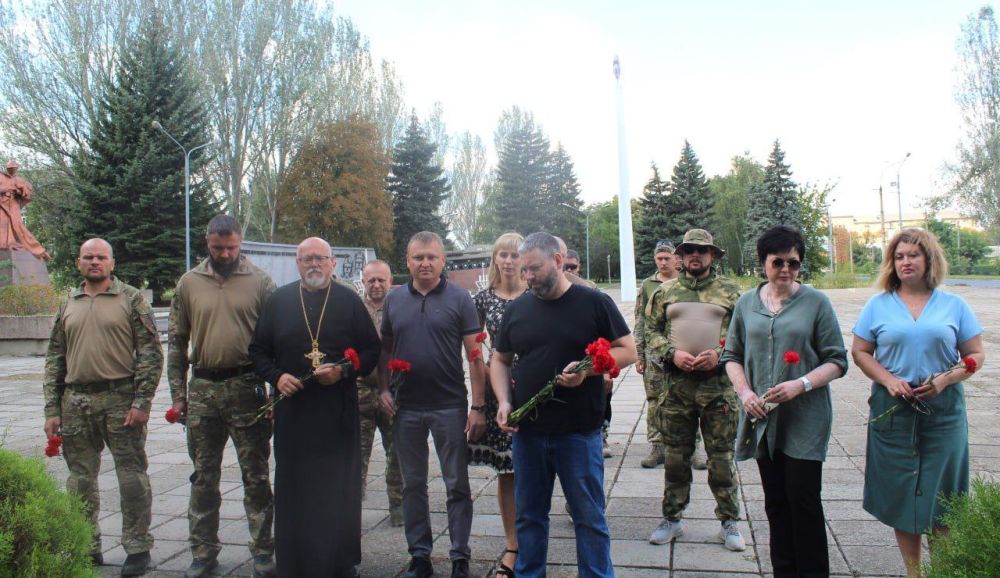 ������� ��������: �������, 18 �������, � ������ ���������� �� ������� ����� � ��������� ������ ������, � ���� ��������� ������������ ������ �� ���, ���������� ��������� ���������� ������