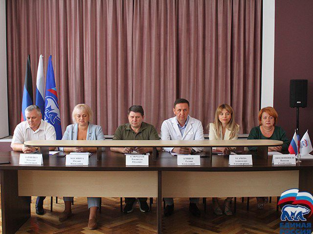 Глава администрации города провел встречу с трудовым коллективом