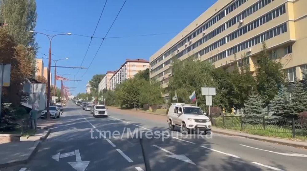 В столице Республики стартовал автопробег ко Дню Флага России