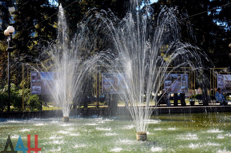 В Макеевке планируют запустить в работу закрывшийся при Украине фонтан у здания ЦУМа