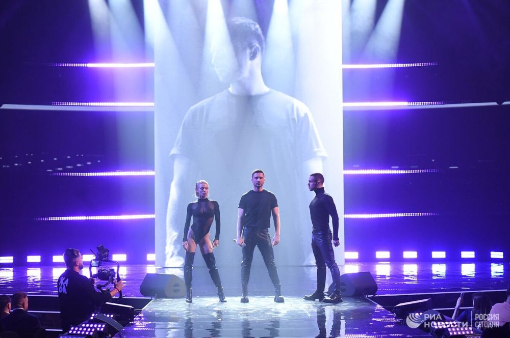 �������� ����� � ������ � ��������� ��� �����: ���� ������� ���� ������