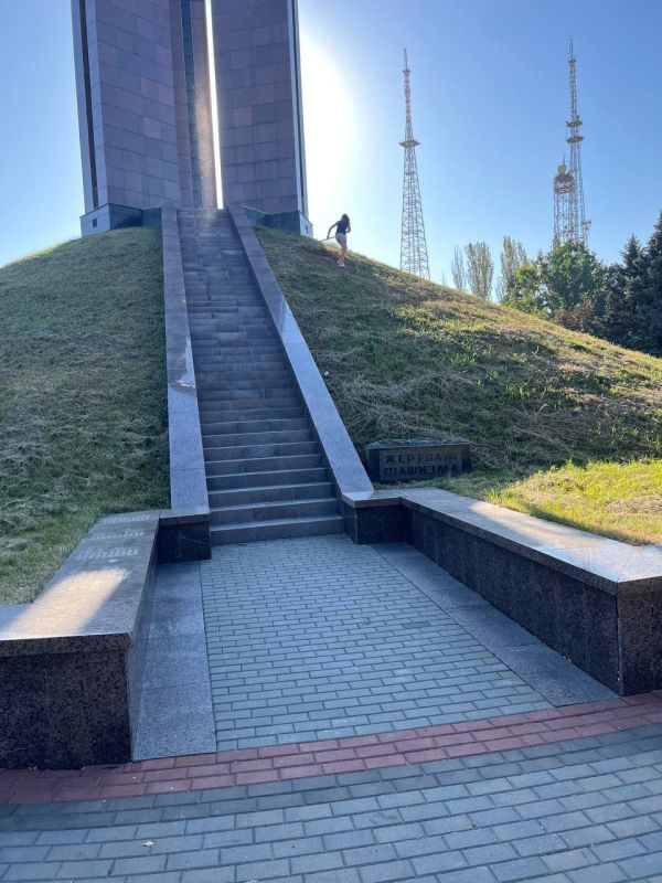 ������� ���������: � ������ ����� "������ �������" � ��������� ������ �. ������� ������������ ���������� ���� ����� �� ���������������