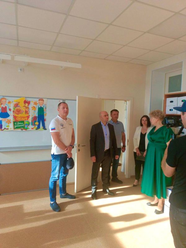 В День знаний состоялось торжественное открытие школы в Ильичевском районе Мариуполя после капремонта