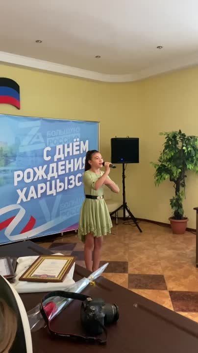 Виктория Жукова: Провела церемонию награждения и отметила всех, кто внес вклад в развитие города по случаю празднования Дня города