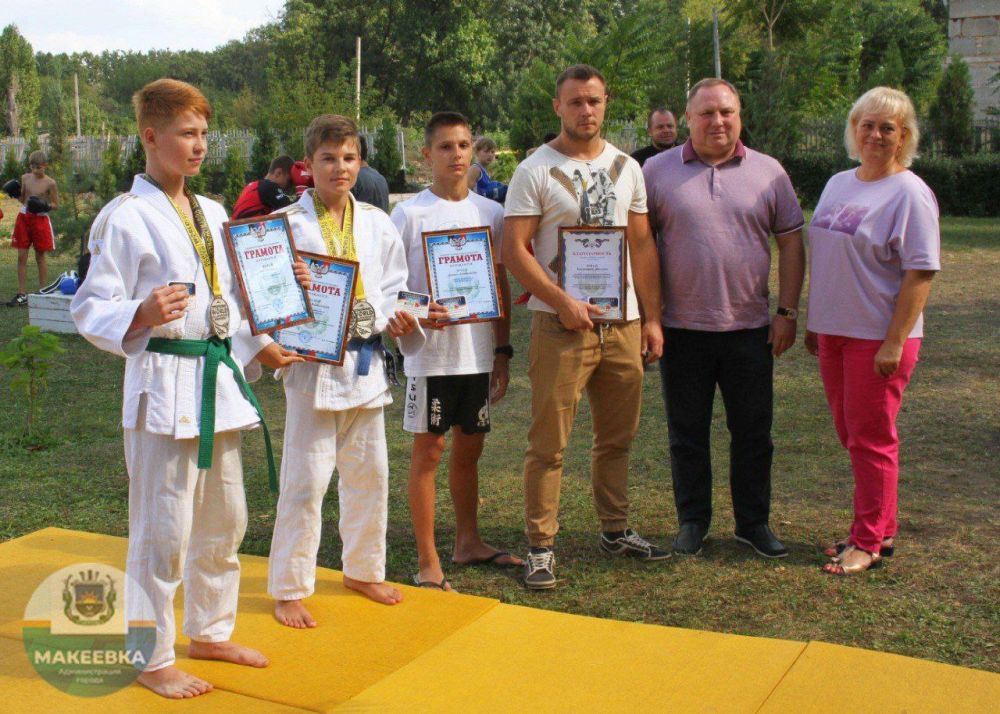 Макеевские спортсмены заняли призовые места на Первенстве мира по джиу-джитсу в Казахстане
