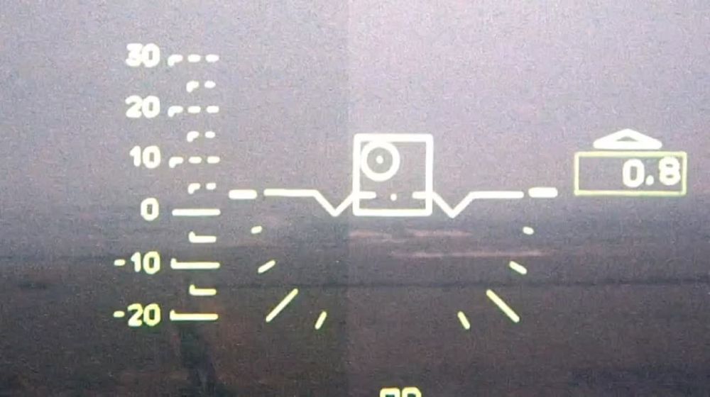 Виталий Киселев: Экипаж разведывательно-ударного вертолета Ка-52 наносит удар по боевой бронированной технике ВСУ управляемой ракетой на Южно-Донецком направлении