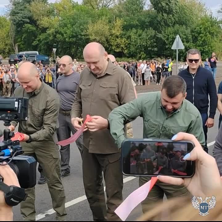 В рекордно короткие сроки в Республике завершён капитальный ремонт 62-километрового участка автодороги регионального значения «Амвросиевка–Тельманово–Мариуполь»