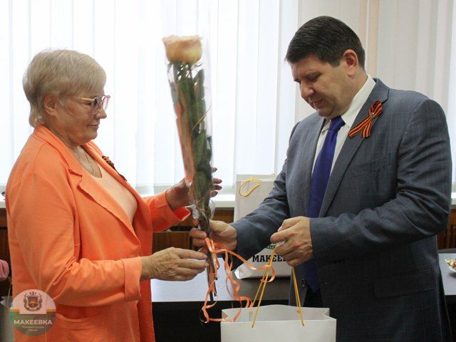 Глава города встретился с ветеранским активом Макеевки