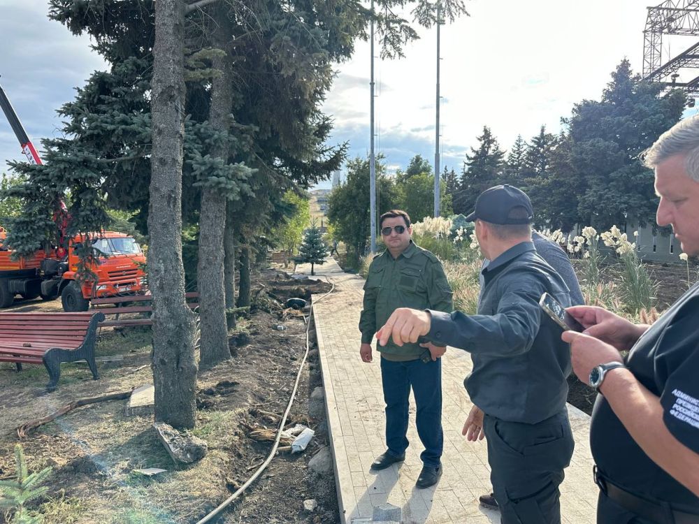 Николай Циганов проинспектировал мемориальный комплекс «Саур-Могила»