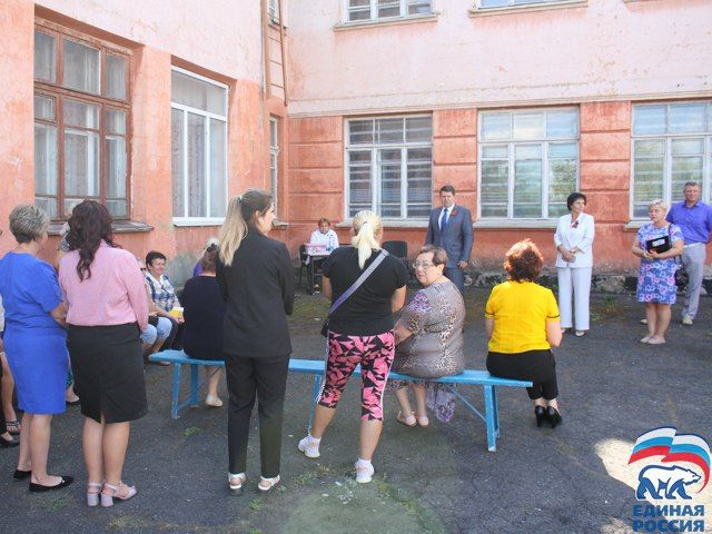 Глава города ответил на вопросы жителей на сходе граждан в Кировском районе