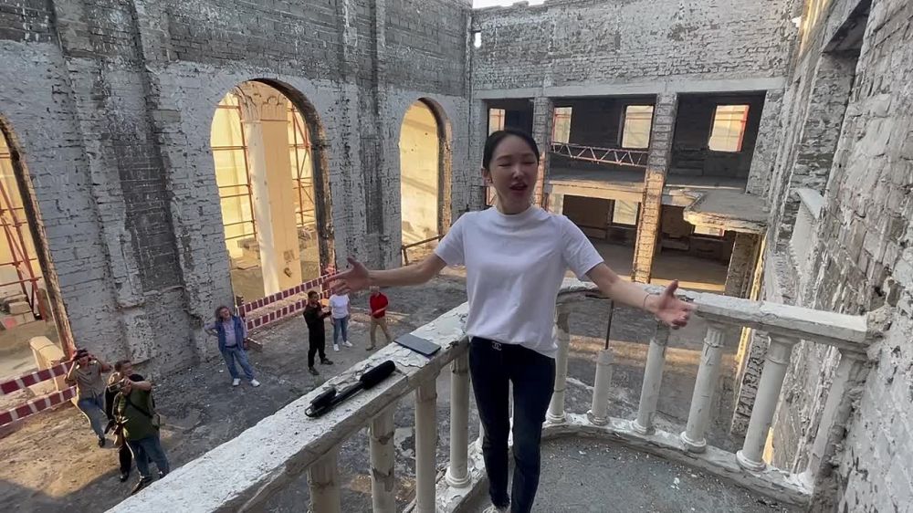 МИД Украины требует от КНР объяснений из-за приезда китайской певицы в Мариуполь