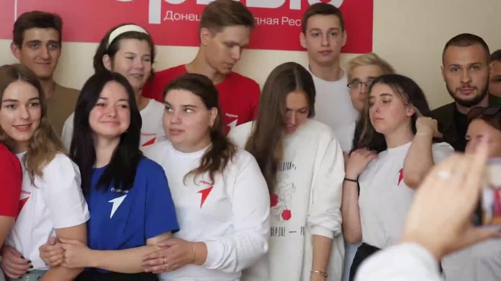 Руководитель Росмолодёжи Ксения Разуваева посетила с рабочим визитом ДНР