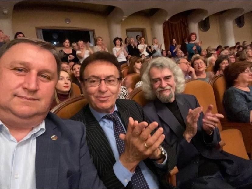 ����� ������ ������� �� ����������������� ������� � ����������� ������� ������������ ��������, � ����� ����������