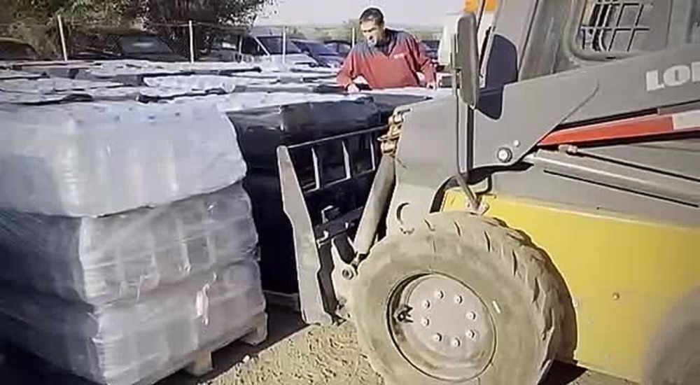 Губернатор Орловской области Андрей Клычков рассказал, что регион передал 20 тонн бутилированной питьевой воды боевым подразделениям в зоне Кременной