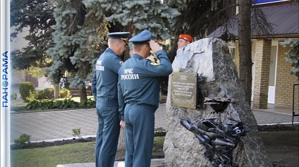 Навечно в строю! День памяти погибших во время выполнения заданий сотрудников МЧС России по ДНР!