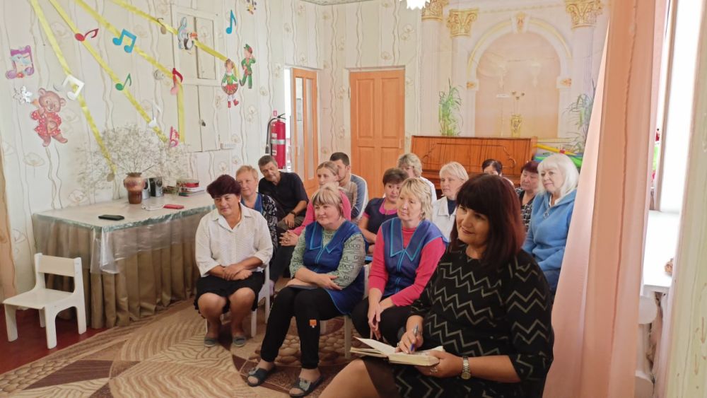 Сергей Ермаков: Сегодня, 20 сентября, провел встречу с трудовым коллективом МБДОУОТ «Ясли-сад №12 «Ягодка» г. Снежное»