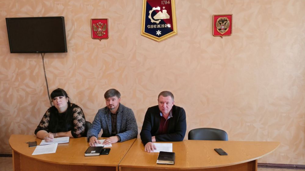 Сергей Ермаков: Сегодня, 21 сентября, в администрации города Снежное провел заседание городского штаба по подготовке...