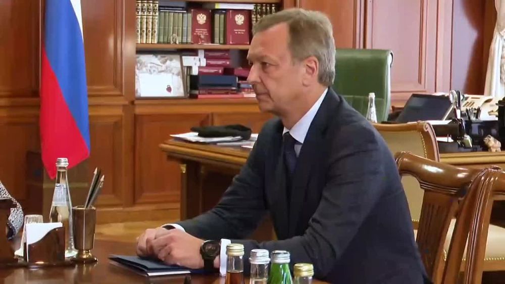 Денис Пушилин: Совместно с сенаторами от Донецкой Народной Республики Натальей Никоноровой и Александром Волошиным встретился с Председателем Совета Федераций Валентиной Матвиенко