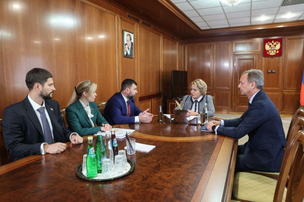 Вчера, 26 сентября, состоялась встреча делегации ДНР, которую возглавил Глава Донецкой Народной Республики Денис Пушилин с Председателем Совета Федерации Федерального Собрания Российской Федерации Валентиной Матвиенко