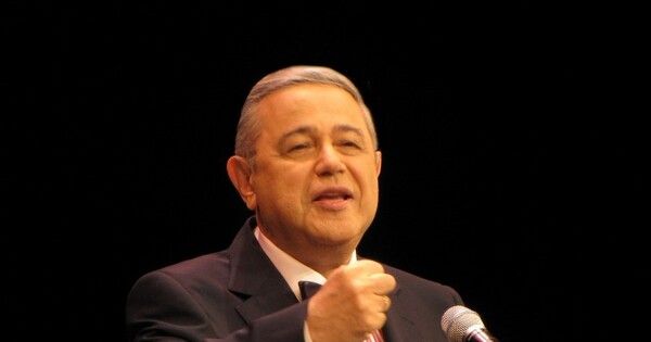 Евгений Петросян назвал воссоединение Новороссии с Россией поводом к переосмыслению мира