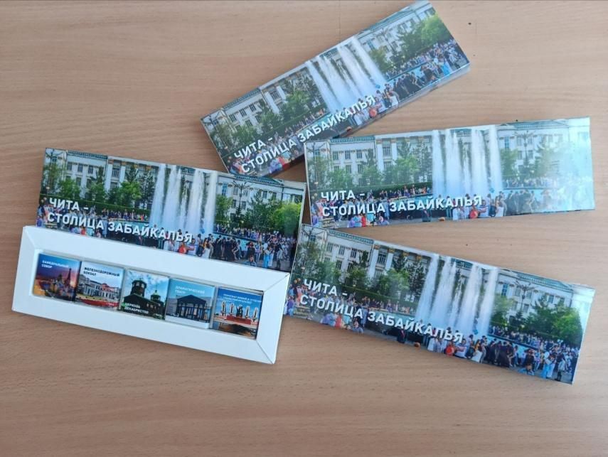 Николай Михайлов: Подарки от Забайкалья вручили первоклашкам Старобешевского района ДНР