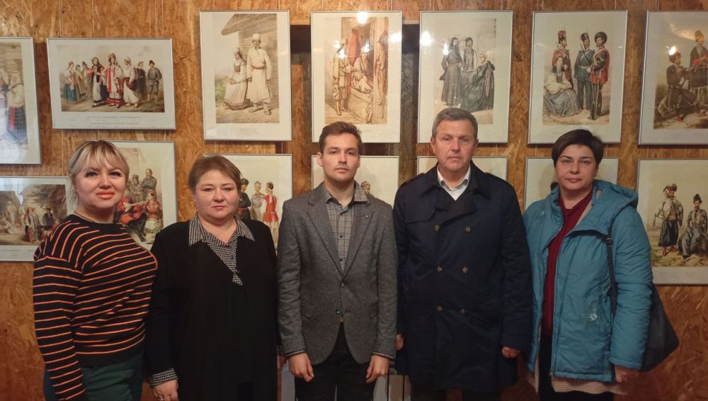 Михаил Желтяков: Принял участие в открытие выставки «Народы России» в Володарском краеведческом музее