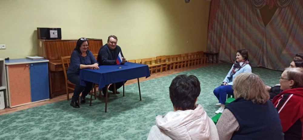 ������� ����� ������������� ��������� ������ ������ ������� � �������� ����������� ����� �����-��� � 215 �. �������