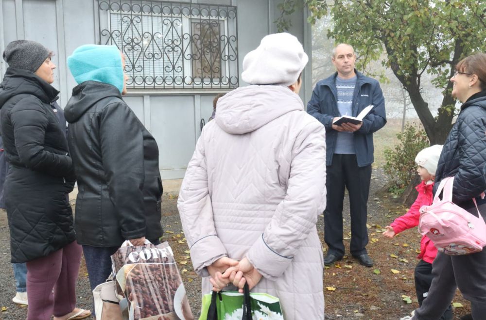 Дмитрий Лысенко: Сегодня, 26 октября, заместитель главы администрации города Тореза Александр Ставицкий провел сход граждан по ул. Псковская