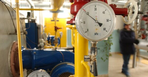 Пушилин поручил улучшить информирование граждан о сроках решения проблем с отоплением