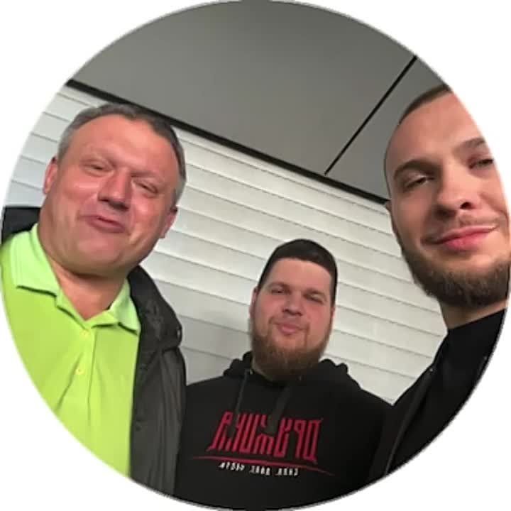 Кирилл Макаров, Алексей Кулемзин и Евгений Мельников передают привет с сегодняшней встречи