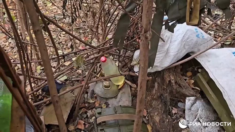 Бойцы добровольческого штурмового корпуса батальона "Скиф" (БАРС-35) продолжают держать оборону под Соледаром в Донбассе