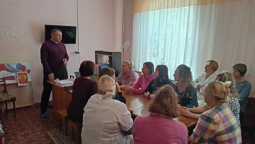 Сергей Ермаков: Провел выездную встречу с трудовым коллективом МБДОУ №11 общеразвивающего типа «ясли-сад «Малыш» г.Снежное»