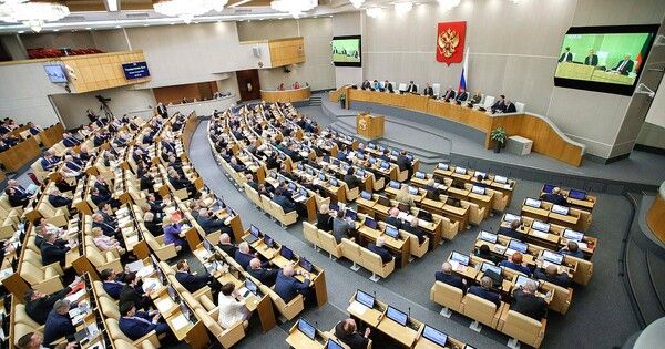 Думу внесли поправки о преимуществах участников СВО и их детей при поступлении в учреждения СПО