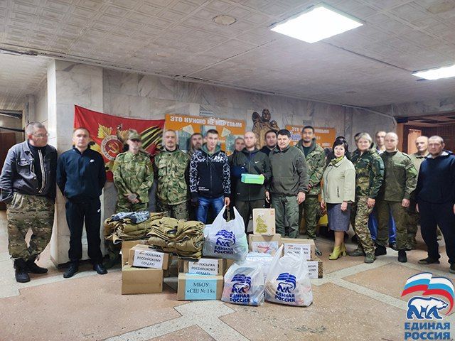 Макеевчане поздравили военнослужащих батальона «Сомали» с наступающим Днём народного единства