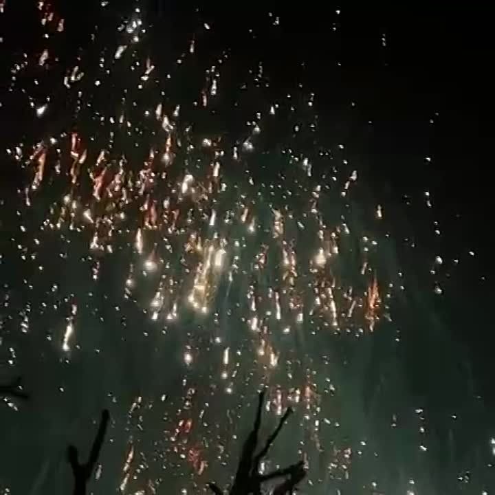 Ольга Курлаева: Пишут-над Авдеевклй «салюты»