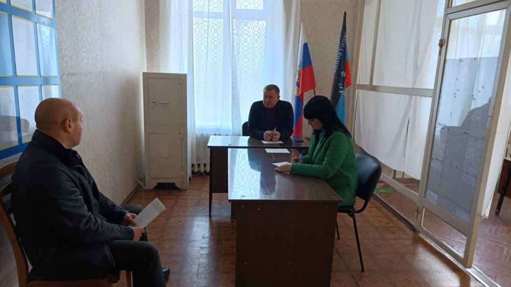 Сергей Ермаков: Во время приема граждан поступило 5 обращений