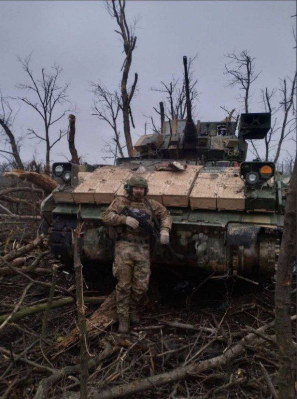���������� ����� ��������� ������������ ��� Bradley ��� ���������