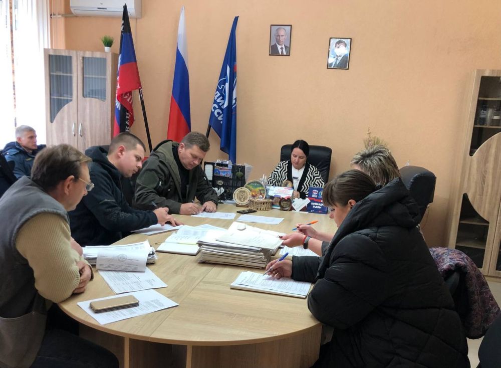 Сегодня, 24ноября , во главе с заместителем главы администрации Волновахского района по социальным вопросам - Еленой...