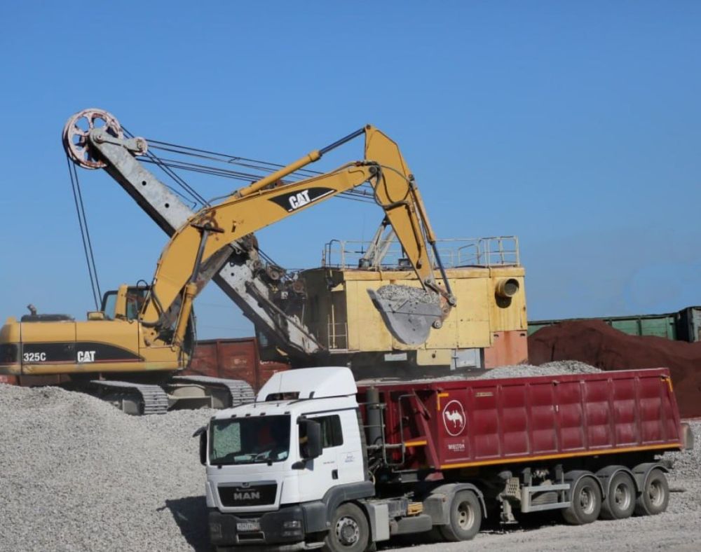 В Комсомольском рудоуправления ООО «ЮГМК Донецк» отремонтировали экскаваторы