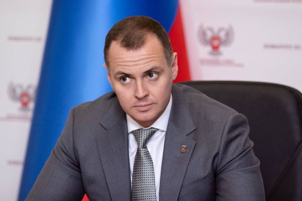 «Горжусь Россией»: «Единая Россия» провела первую дискуссионную площадку перед Съездом