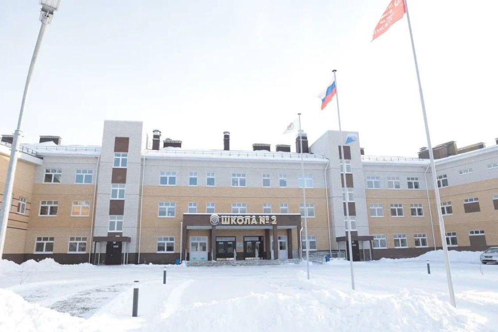 Андрей Турчак: Дзержинская школа №2 - одна из старейших в городе, основана в 1931 году