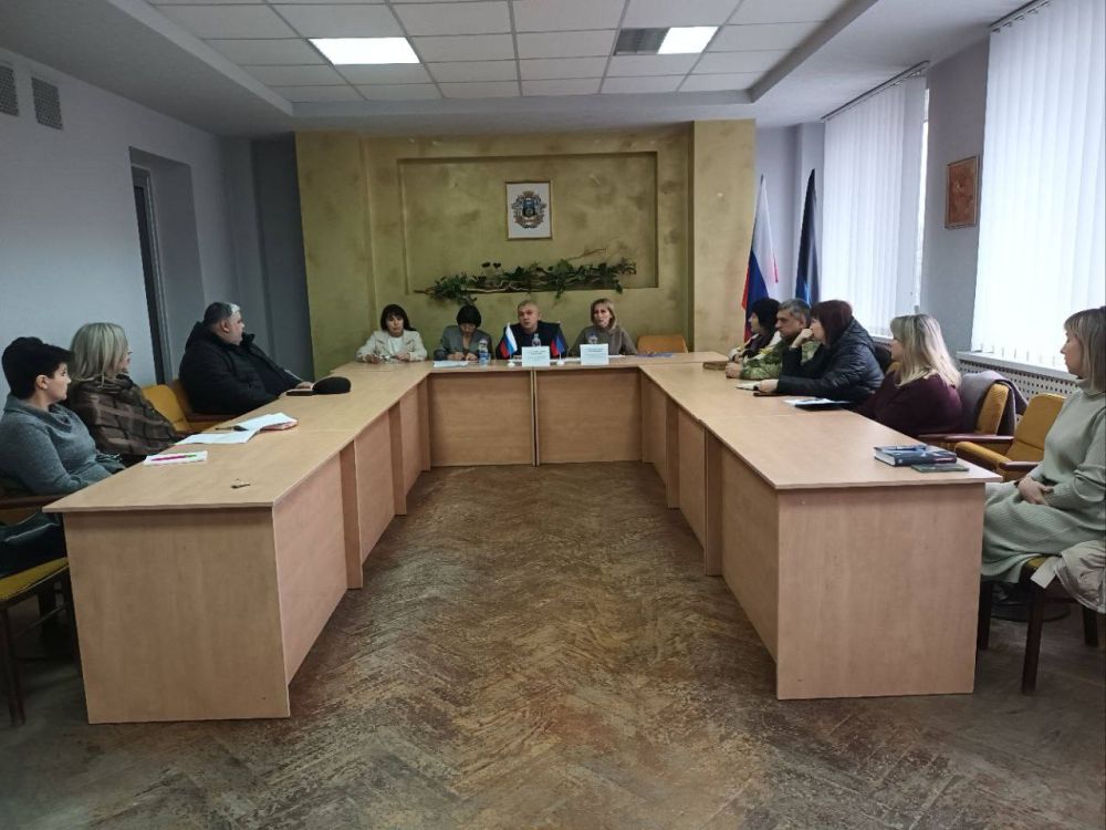 ������� ������: � ������������� ������������ ������ �. �������, �� ���������� ���������� ��� ������ �� ��� , ���������� ������� ������� � ��������������� ��������� ����������� �� �������� ��������������� � �������� ������ ��������� ����������