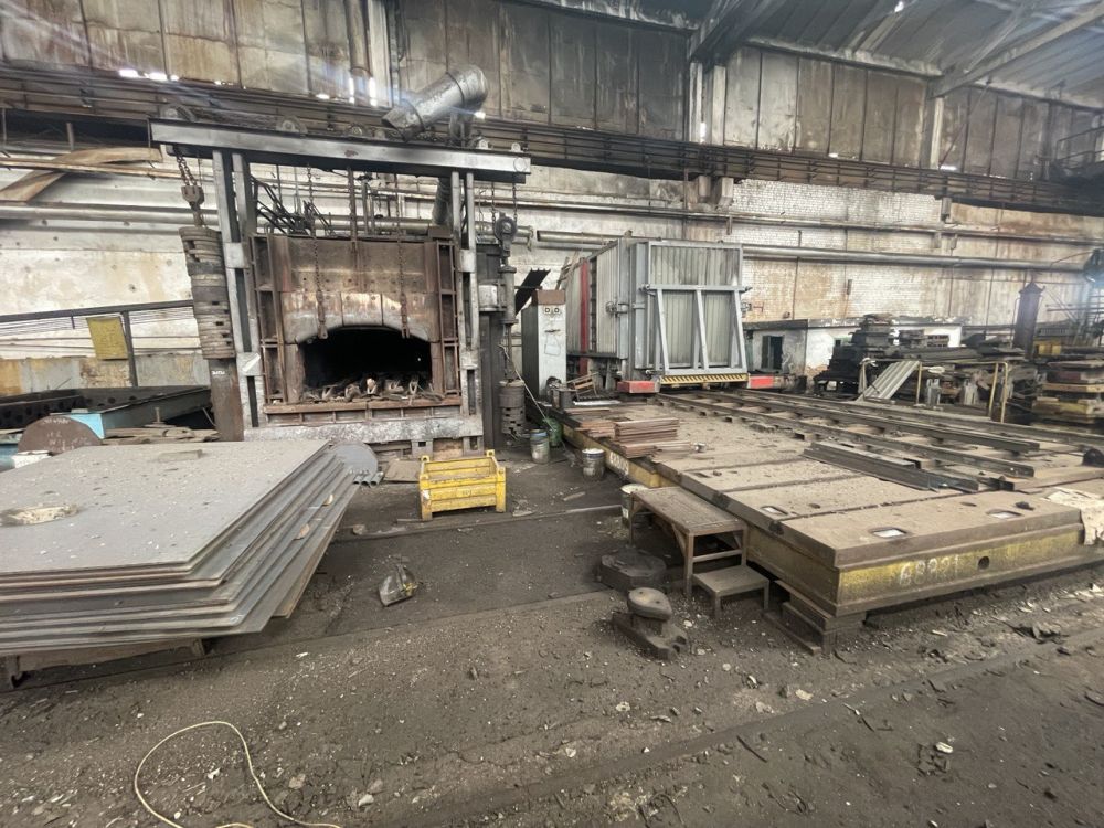 Государственное предприятие "Мариупольтяжмаш" объединит производственные активы Азовэлектростали и Азовмаша, что позволит создать тысячи рабочих мест, огромные цеха и уникальную продукцию, заявил зампред Правительства ДНР Владислав Васильев