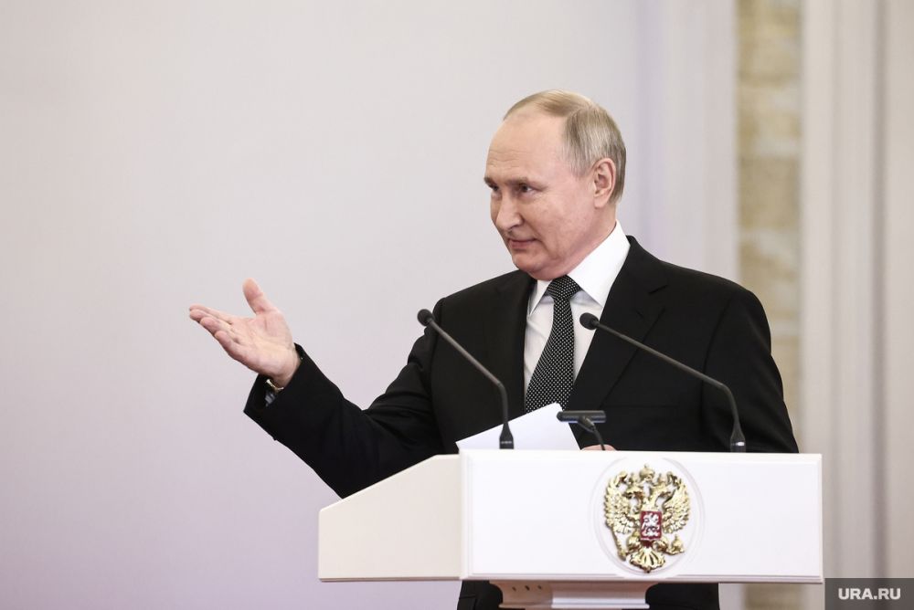 Политологи объяснили, как Путин выбирал команду на выборы