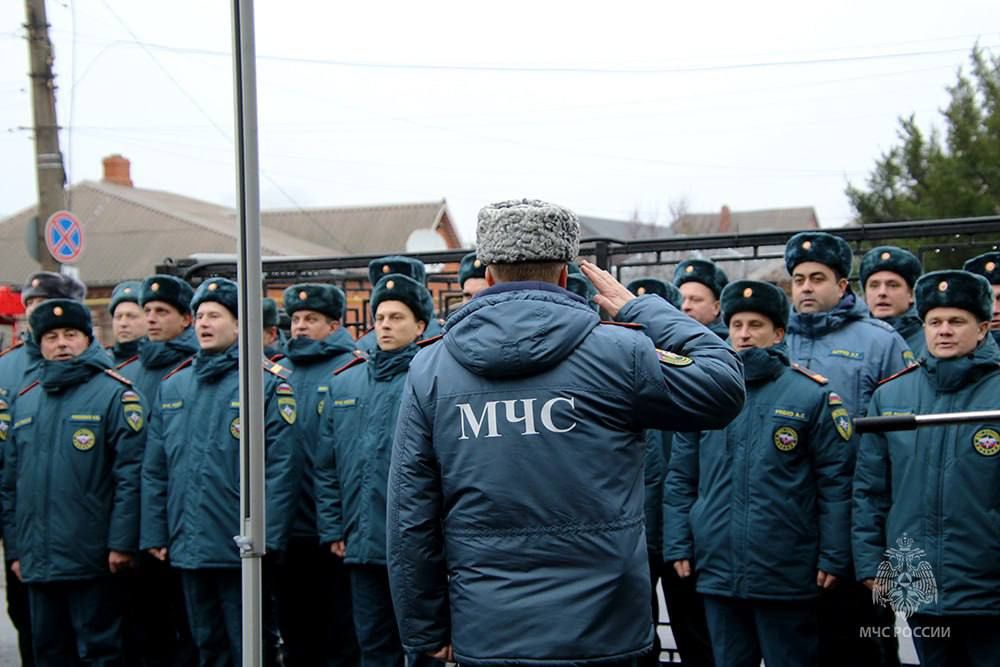 Глава МЧС России Александр Куренков дал старт открытию
пожарно-спасательной части в Мариуполе