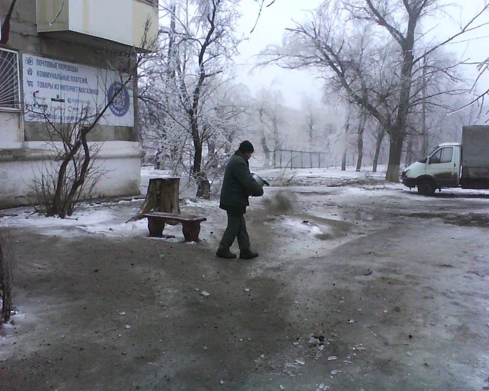 Работниками МУП «ЖРУ №6» города Углегорска 15 декабря выполнялись работы: