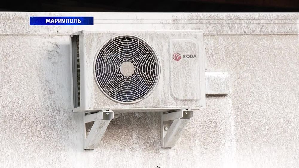 Автомагазины для прифронтовых и отдаленных районов ДНР. В Мариуполь доставили 25 спецмашин