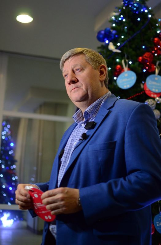 Зампреды Правительства приняли участие в новогодней акции «Елка желаний»