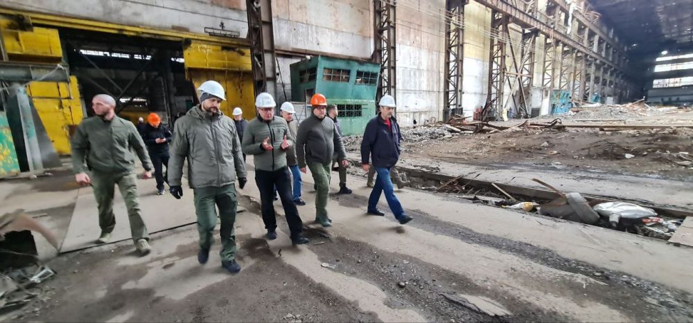 Большая подготовительная работа успешно завершилась - подписано соглашение между Донецкой Народной Республикой и "РосКапСтроем" (это структура федерального Минстроя)