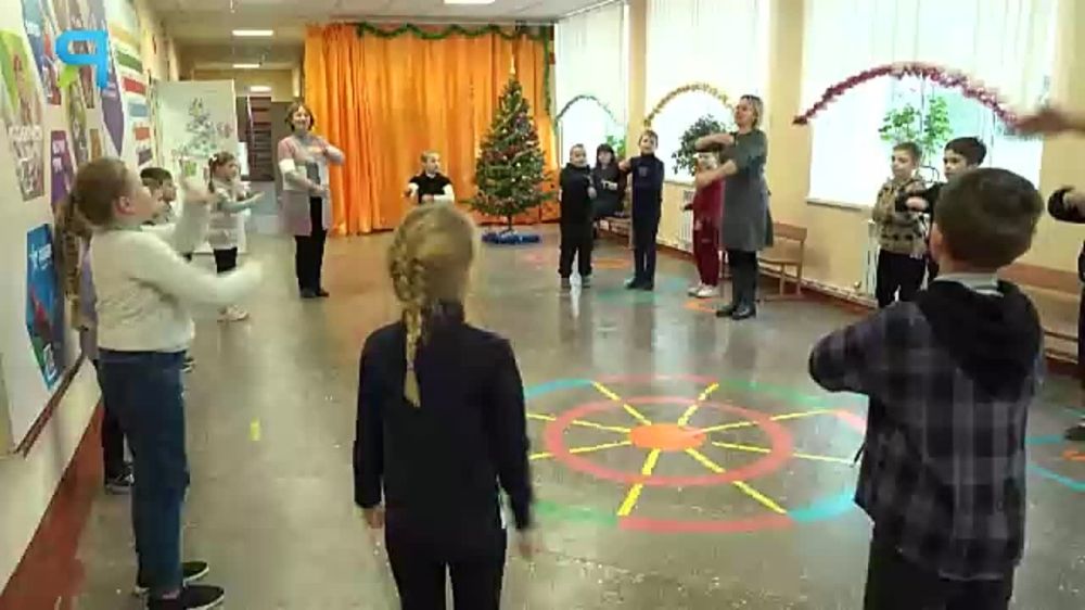 Сегодня, 26 декабря, глава администрации Волновахского района Иван Борзых провел выездное совещание в с.Ивановка, совместно с председателем Волновахского муниципального совета Таймуразом Арсоевым